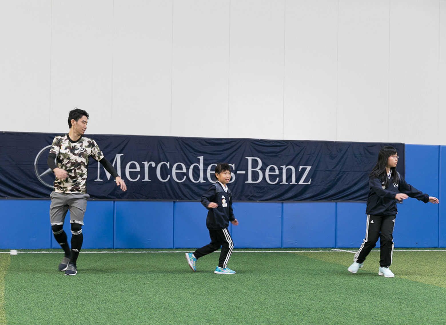 メルセデス ベンツ のサポートする Shinji House がイベントを開催香川真司選手と一緒にサッカー体験 Lifestyle Safari Online