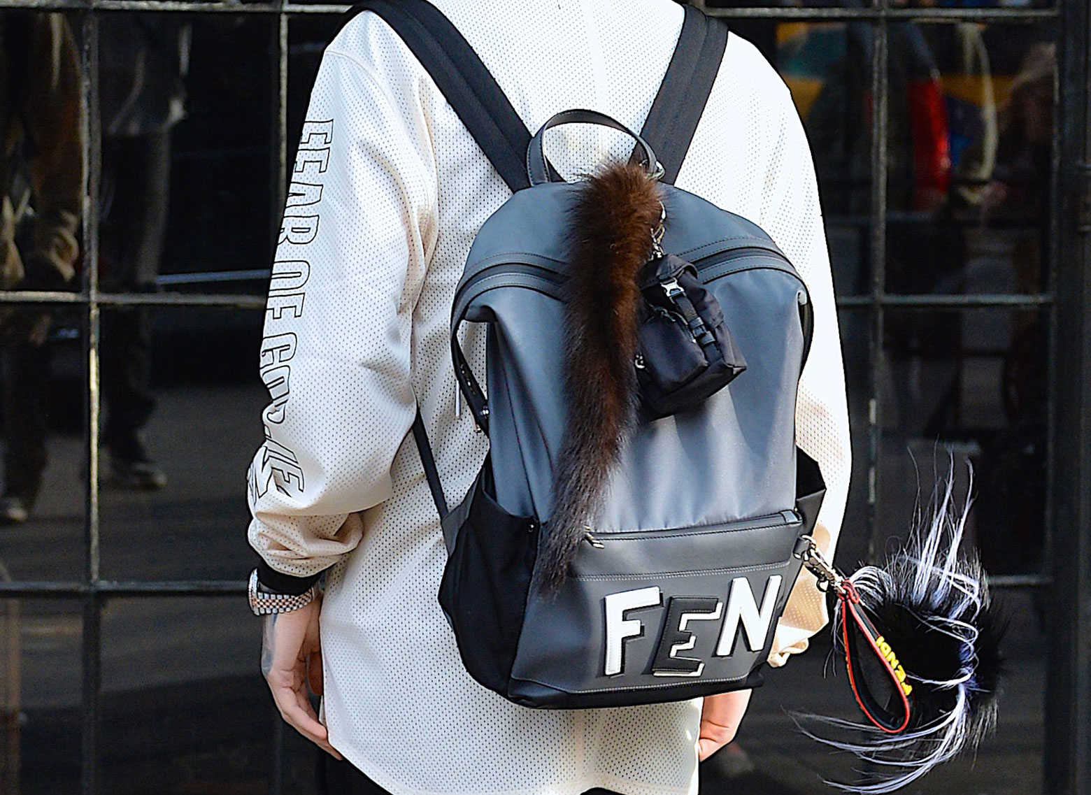 FENDI バックパック モンスター 赤 チャームセット - バッグ