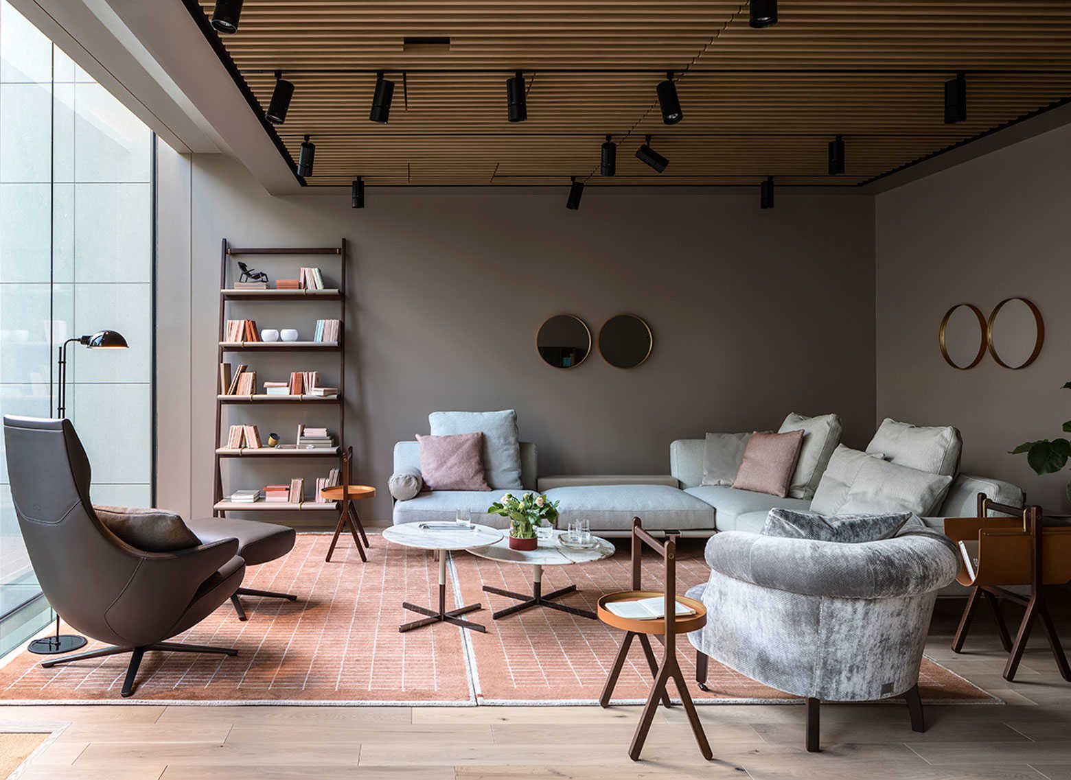 上質を求めるなら〈ポルトローナ・フラウ東京青山〉！最上のインテリア