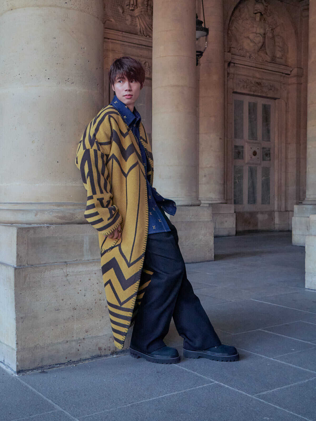 ルイ・ヴィトン〉のファッションショーに初参加！【密着】金メダリスト