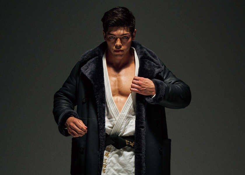 新品未開封 村尾 柔道家・村尾三四郎が〈エンポリオ アルマーニ〉の新作を着る！無限の