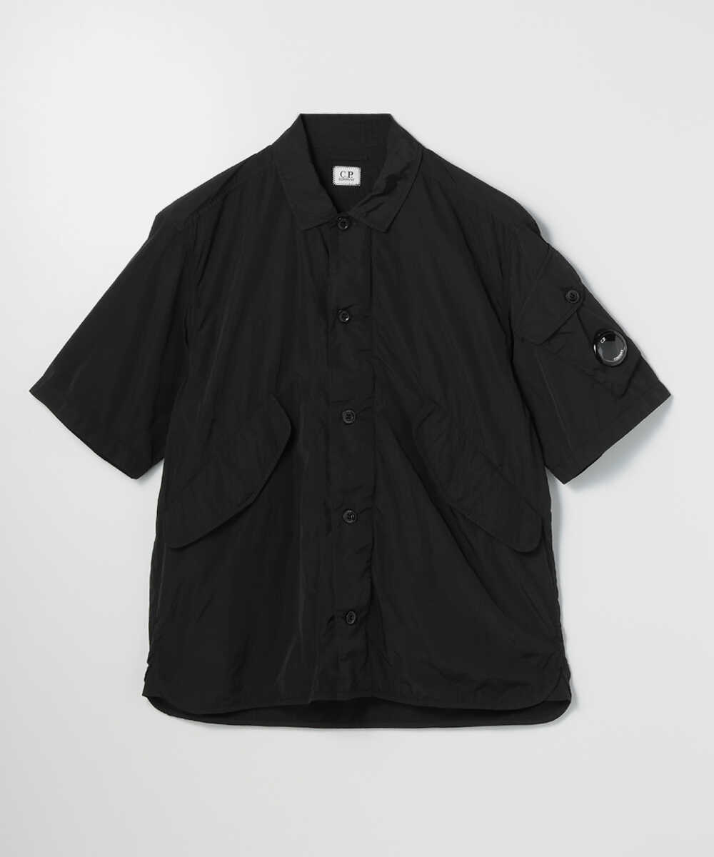 大人が着るべき上品ナイロンは〈C.P.カンパニー〉の1着で 大人が着るべき上品ナイロンは〈C.P.カンパニー〉の1着で
