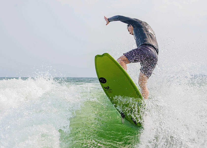 Safari』がサポートする国内最大級のウェイクサーフィン大会レポート