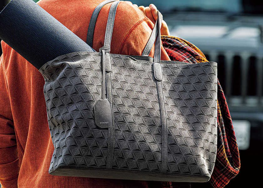 〈エスティバン〉のポップアップが銀座三越で開催中!使い勝手抜群の万能トートバッグ!