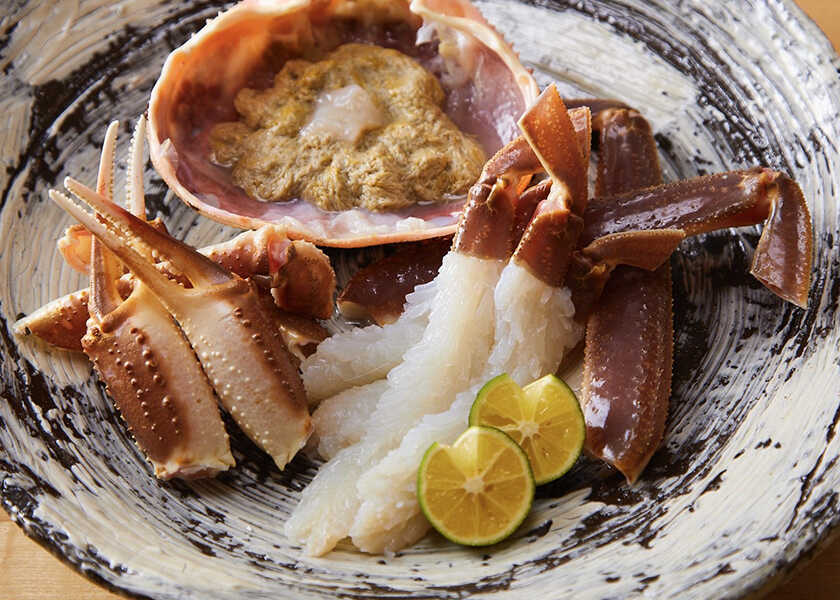 【わずか2室のみ】麻布に“活け蟹の隠れ家”がオープン！