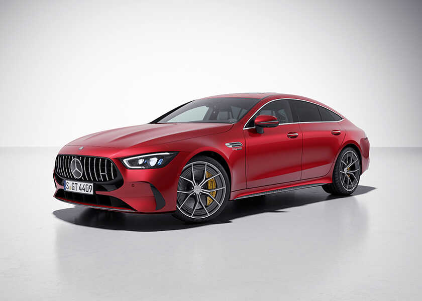 話題のクルマを品定め！まるで大物女優のような貫禄！　〈メルセデスAMG〉GT 63 S Eパフォーマンス 4ドアクーペ