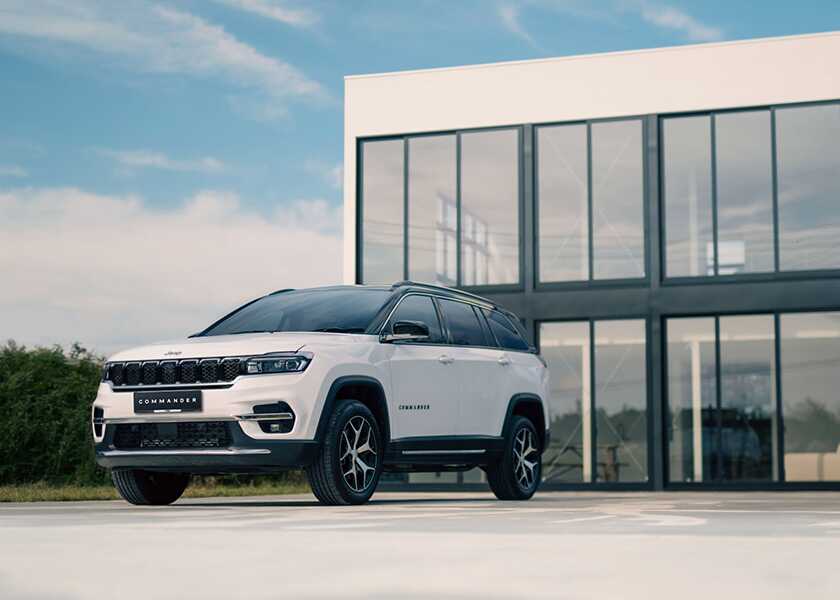 豪華ゲストを招いての特別イベント！【募集開始】〈Jeep〉と『Safari』のショールームイベントを開催！