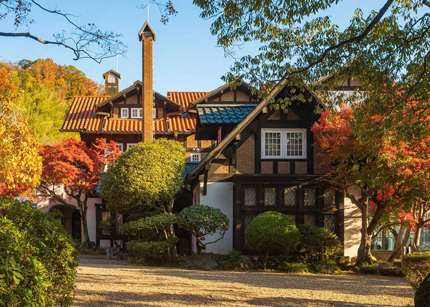 秋の京都で、静寂と芸術に浸る『アサヒグループ大山崎山荘美術館』で“紅葉と世界一周”のひとときを。