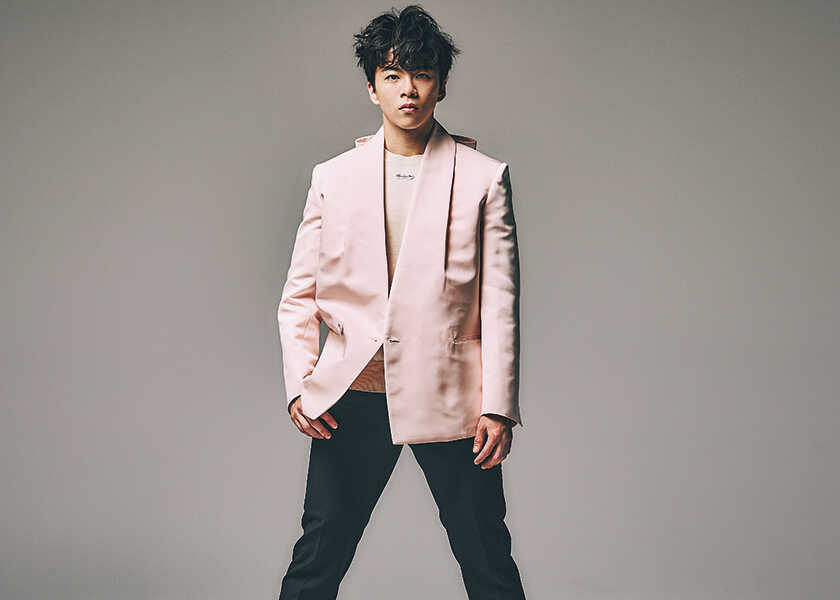 アスリートとファッション! Vol.62フェンシング選手【小久保真旺】が、服でも攻めの一手を!? 無難を脱ぎ捨て多彩なスタイルに挑戦!