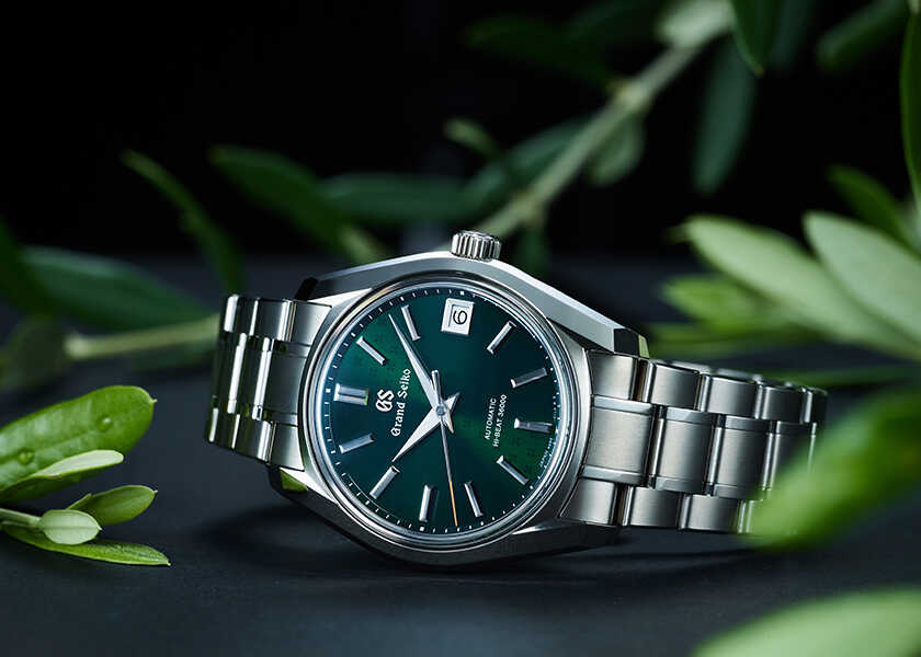 美しいグリーンに語りどころあり！〈グランドセイコー〉“アイアイイスズ45周年記念限定モデル”がお披露目！