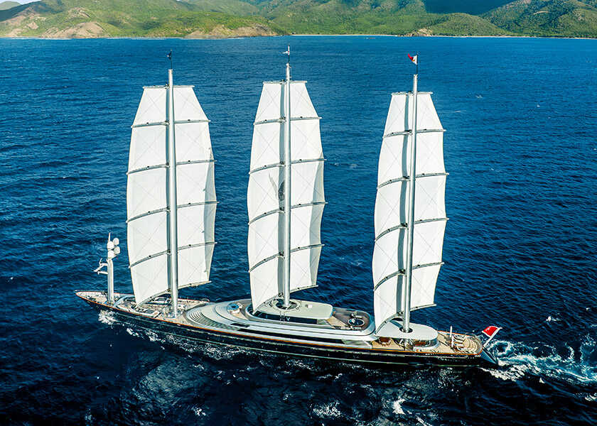 悠然と海を翔ける“伝説の翼”〈ジュメイラ〉がスーパーヨット『ザ・マルテーゼ・ファルコン』で描く、新たなラグジュアリー!