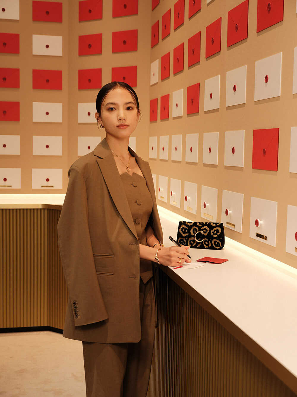 カルティエ〉で体感する、“贈る”ことの豊かさ！ ホリデーポップアップ