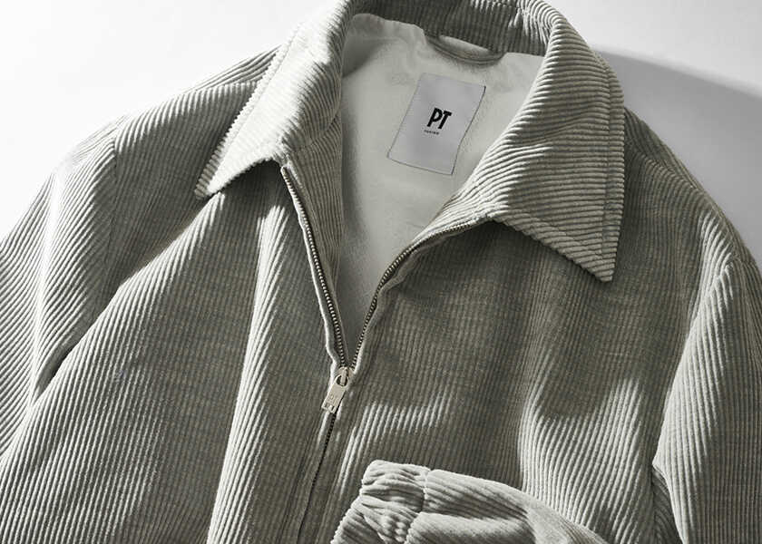 コーデュロイを着ないなんてもったいない! 冬の定番ほっこり素材は、主役のアウターで取り入れる!