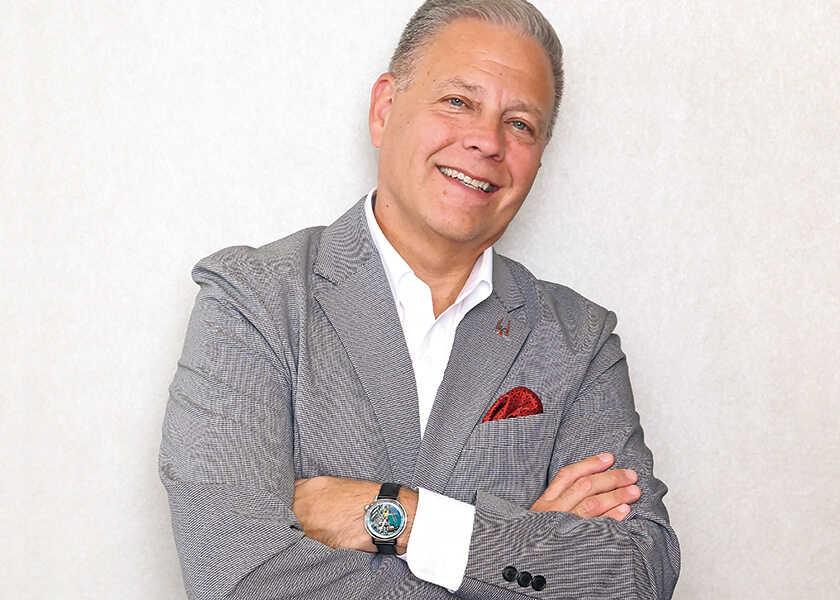 ハートに火をつけて！現代に蘇った歴史的時計の伝説とこだわりとは!?