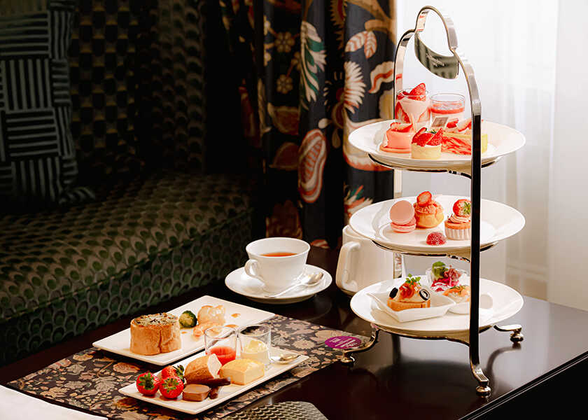 宿泊しながらゆったり優雅なひととき人気のアフタヌーンティーは特別感のある〈リバティ〉ルームで！