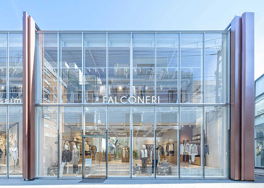 俳優・長谷川博己の手元を飾る〈ルイ・ヴィトン〉の新作時計！新生