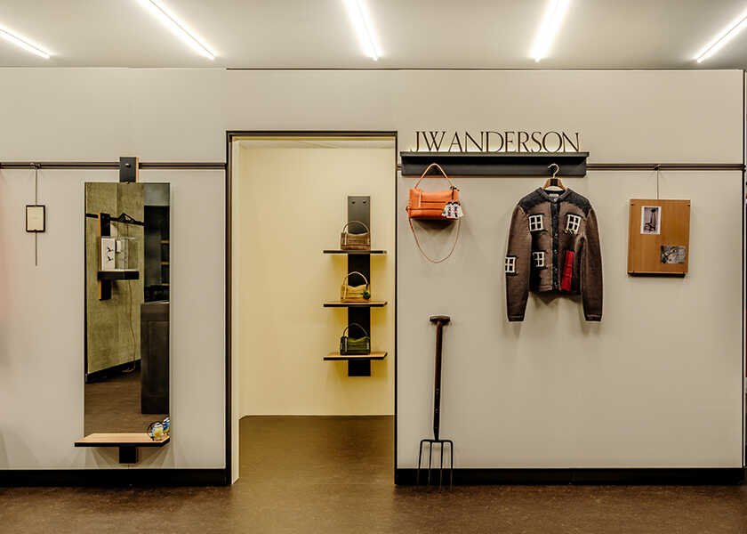  生まれ変わった渋谷店は思わず行ってみたくなる⁉︎ジョナサン・アンダーソンのキュレーションが感じられる空間！