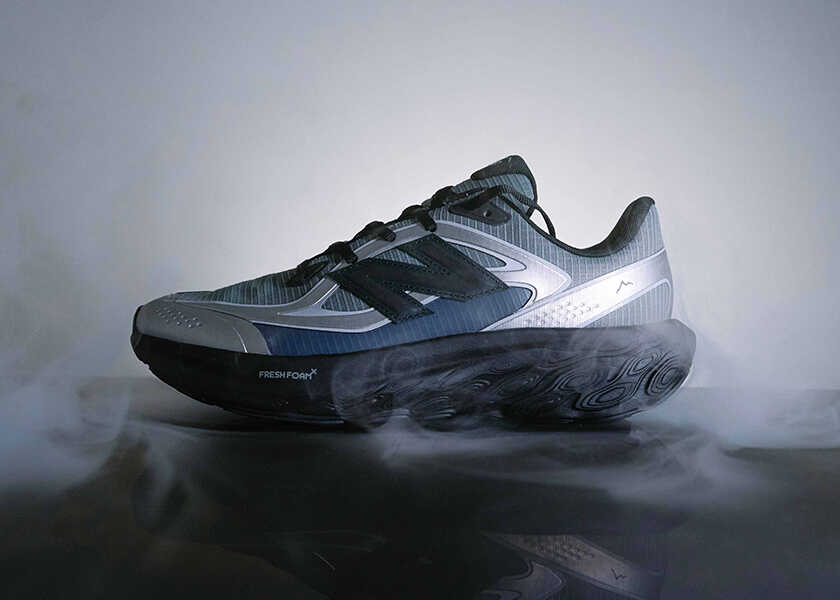 限定店舗と公式オンラインストアでのみ販売する〈ニューバランス〉のコラボスニーカー