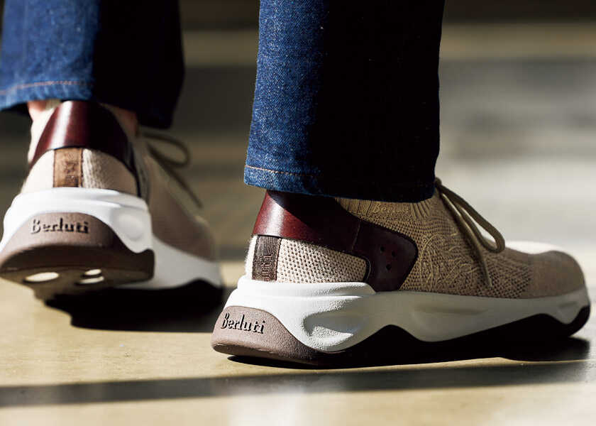 さらに快適に進化した〈ベルルッティ〉の定番スニーカー！⼤⼈の⽇常に寄り添う アイコニックな1⾜！