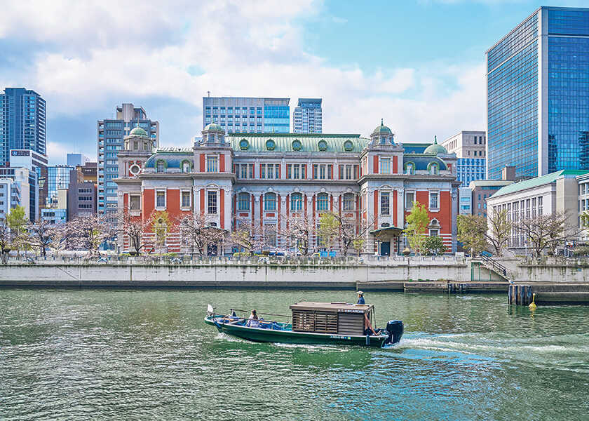 ハートに火をつけて!〈フォーシーズンズホテル大阪〉贅沢ホテルが案内する桜ジャーニー!