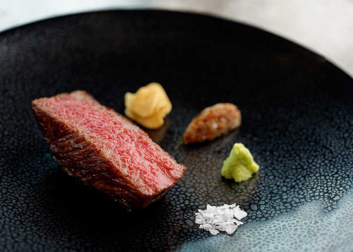 はまだふくこの発見！ 料理とお酒のベストマッチング！ Vol.95〈月見（TSUKIMI）〉丁寧で絶妙な職人技を楽しみながら、極上の鉄板焼きと寿司を堪能！