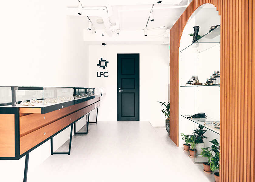 世界唯一のターコイズ鑑定士による１点もの天然ターコイズのジュエリーが並ぶショップ