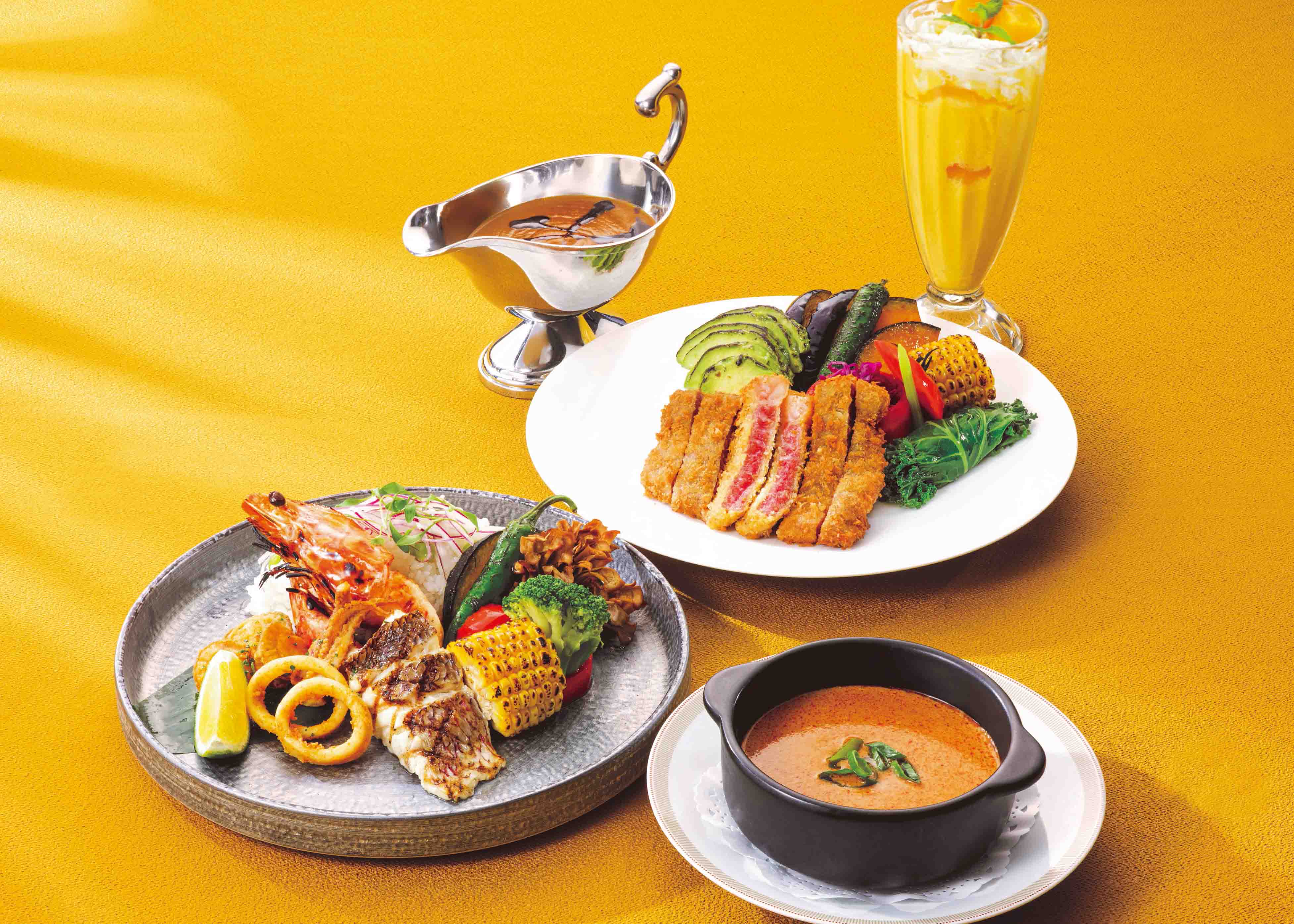 〈帝国ホテル 東京〉伝統の味が様々な形で登場!暑〜い真夏に食べたくなるのは、ピリッと辛いカレーでしょ!