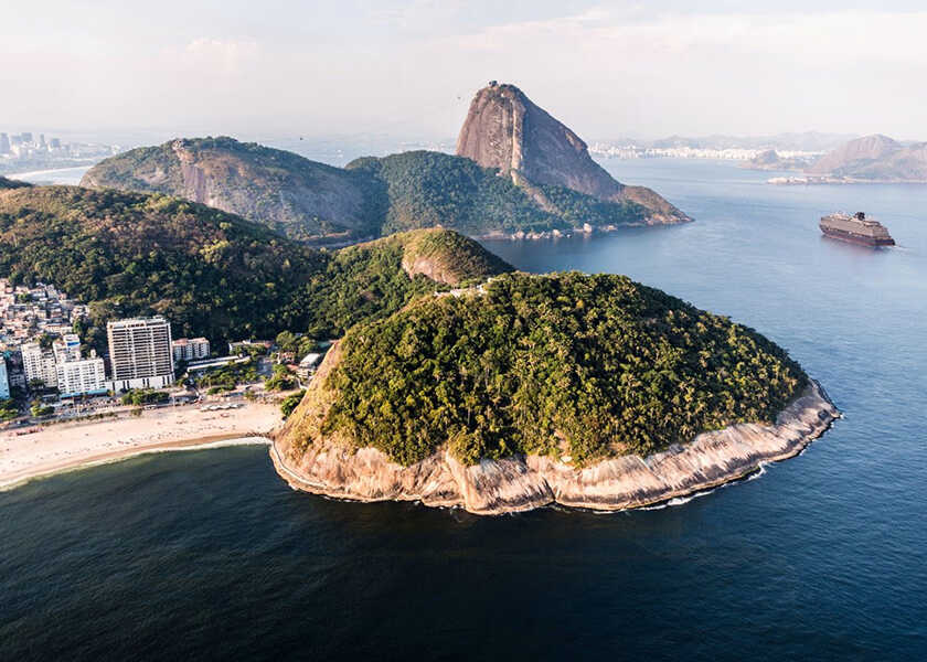 冬の旅は、南米へ行くか、地中海へ行くか。大人のための新たなクルーズ旅が登場
