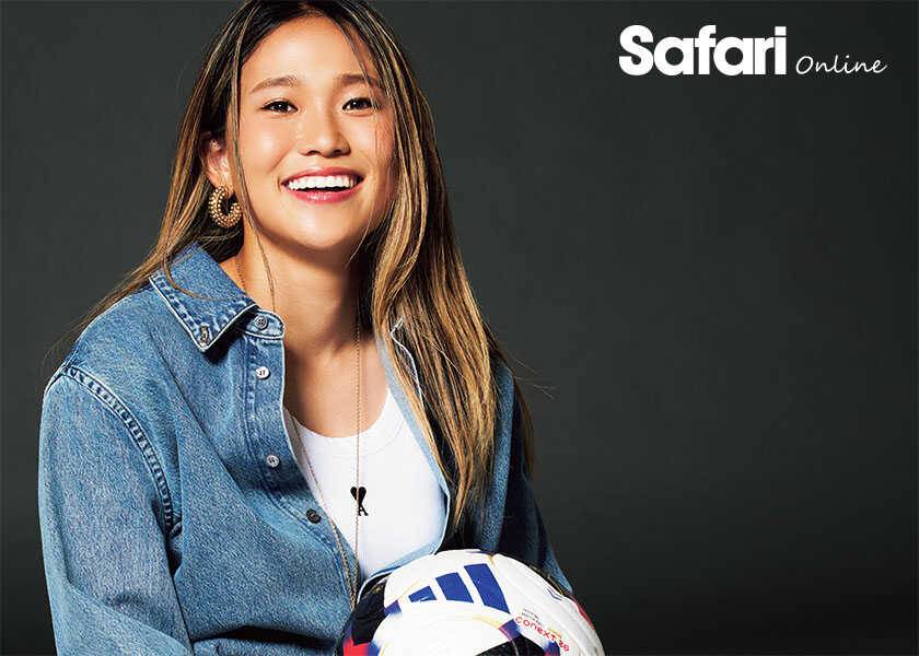 アスリートとデニムリヴァプールFCウィメンと日本代表の攻守を支える【長野風花】! 爽やかデニムシャツをスウェット使いで軽快に!