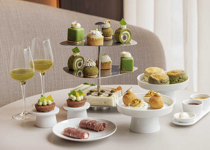 抹茶の奥深さを、ひと皿ずつ紐解く。〈フォーシーズンズホテル丸の内 東京〉で楽しむ新しいアフタヌーンティー