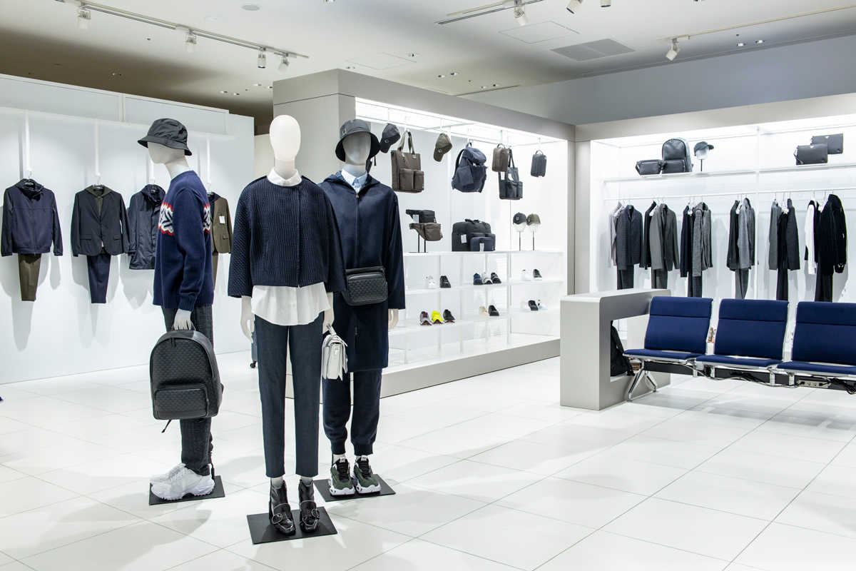 エンポリオ アルマーニ サテライト の4度めの模様替えはどんな感じ Fashion Safari Online エンポリオ アルマーニ サテライト の4度めの模様替えはどんな感じ Fashion Safari Online