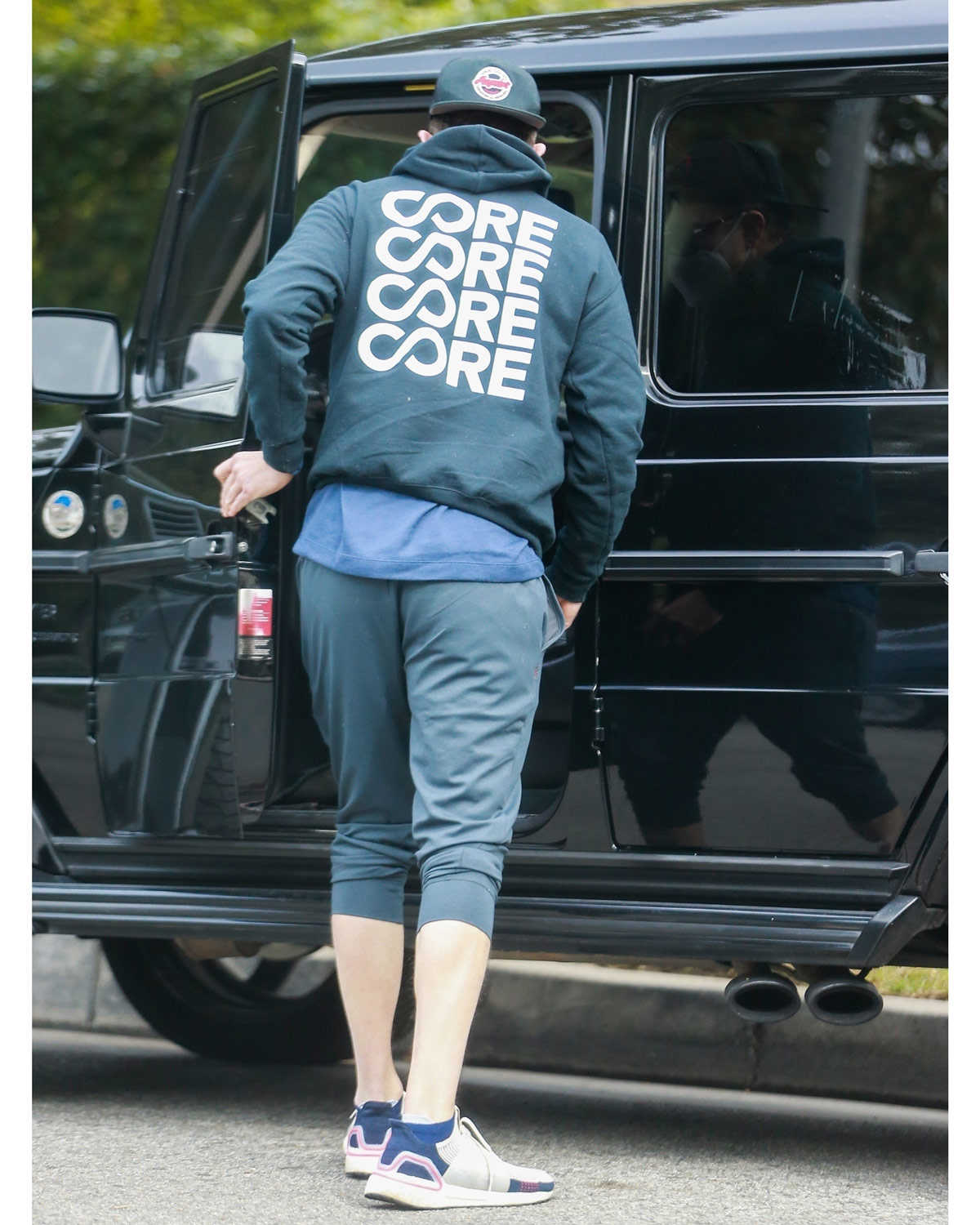 ブラッドリー クーパーが着ていた Core パーカの正体にびっくり Celebrity Safari Online ブラッドリー クーパーが着ていた Core パーカの正体にびっくり Celebrity Safari Online