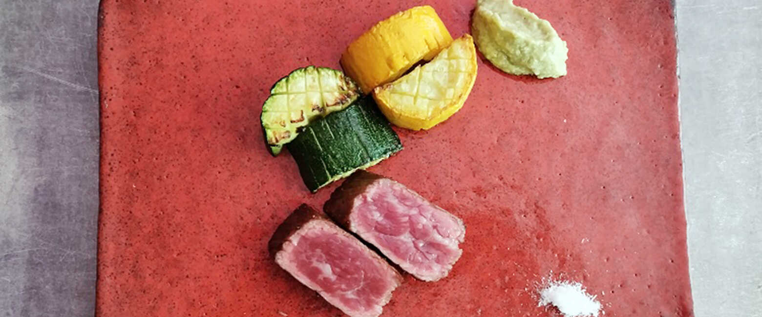はまだふくこの発見！ 料理とお酒のベストマッチング！ Vol.77〈信州 ダイニングTOBIRA（とびら）〉信州の避暑地で、味わい深いサーロインと“日本酒ペアリング”に癒される！