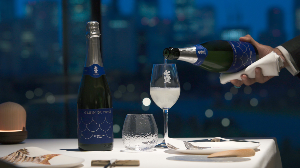 特別なスパークリング日本酒“アラン・デュカス スパークリング サケ”