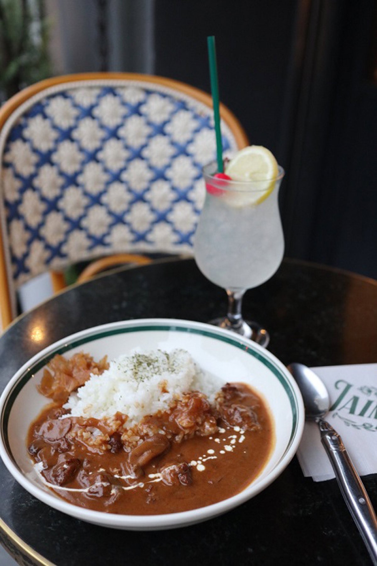 隠れ家カフェ〈ジャイム〉でノスタルジックなデートなんていかが!?