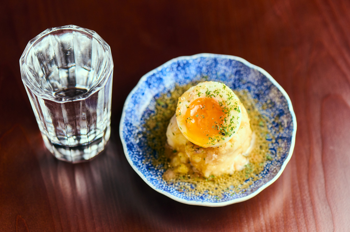 炭火焼に太巻き、そして絶品つまみ……。覚えておきたい大人の居酒屋〈目黒それがし〉！