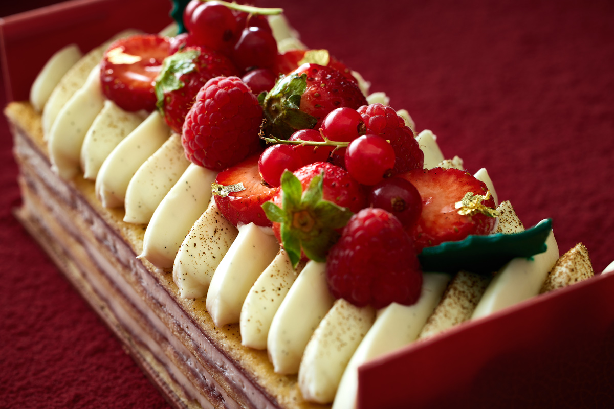 【クリスマスケーキ2023】定番人気のケーキもホテルならではの豪華さ！