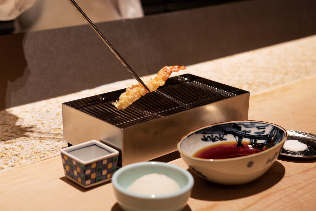〈てんぷら山の上Roppongi〉の新たな意匠空間で、季節の滋味を“天ぷら”を通して五感で味わう！
