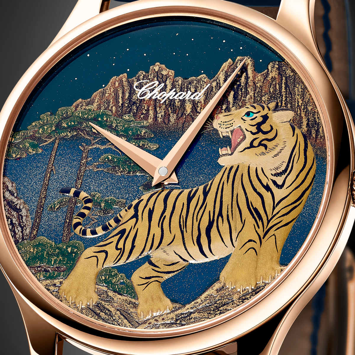 【限定】〈ショパール〉の新作は、
トラの勇姿がカッコイイ干支時計！
