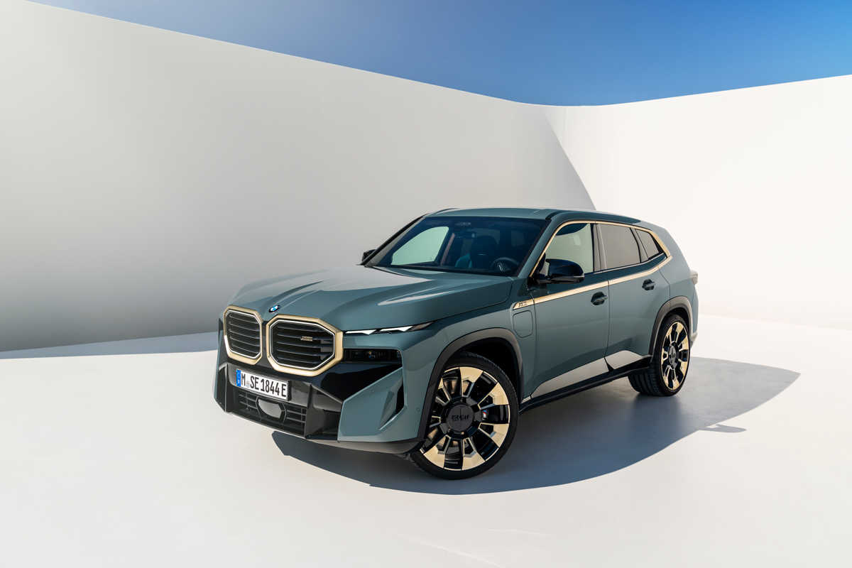 【入場無料】新型“BMW XM”の世界観が融合したイベントに、モデルのUTAが登場！