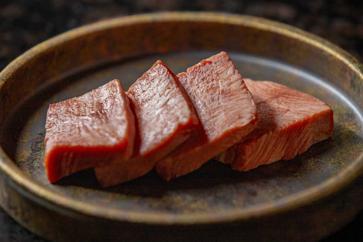 幻の広島県産和牛 “榊山牛”が味わえる〈肉匠ふるさと銀座本店〉がオープン！