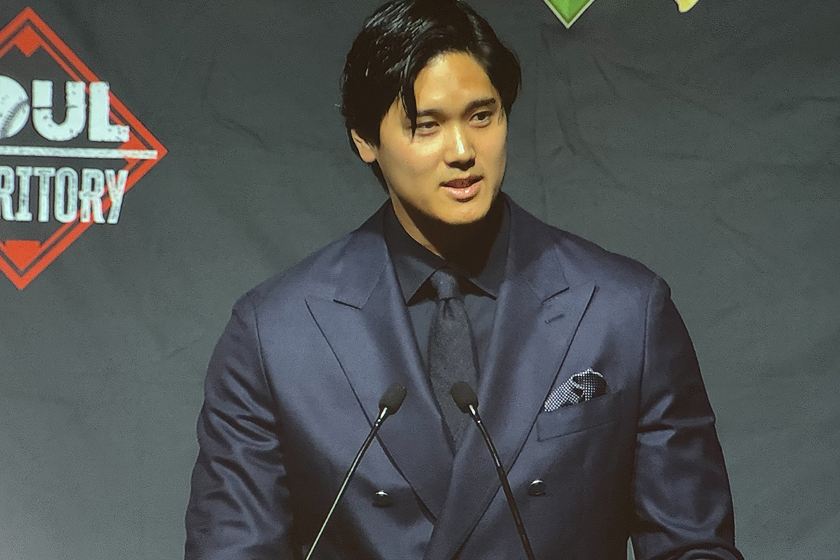 デコピンとともに栄誉ある賞を獲得！そのとき大谷翔平選手が着ていた