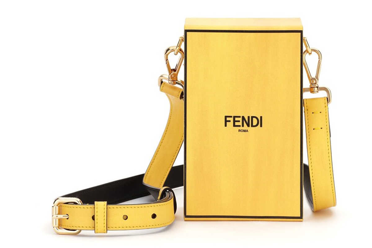アウターのインに忍ばせてみて！〈フェンディ〉新作ミニバッグがかっこよすぎる！ Fashion Safari Online