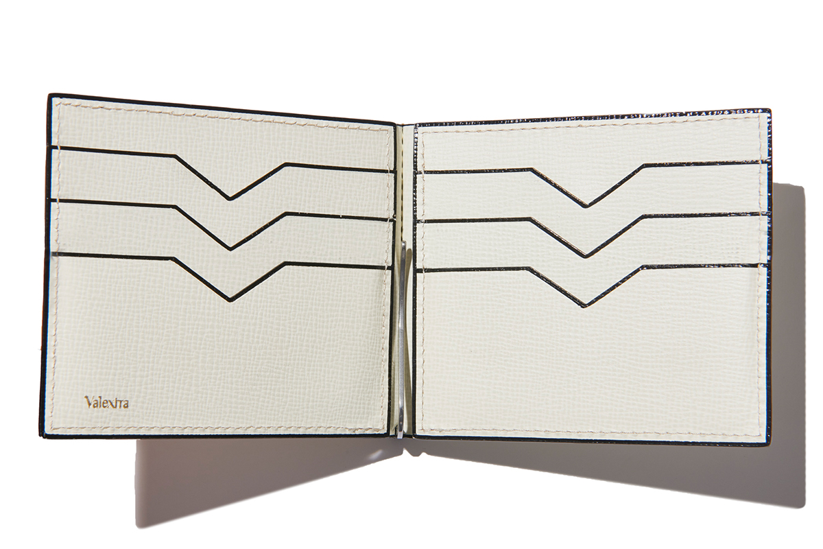 使いやすい・持ちやすい・お洒落” と3拍子揃った最新“二つ折り財布