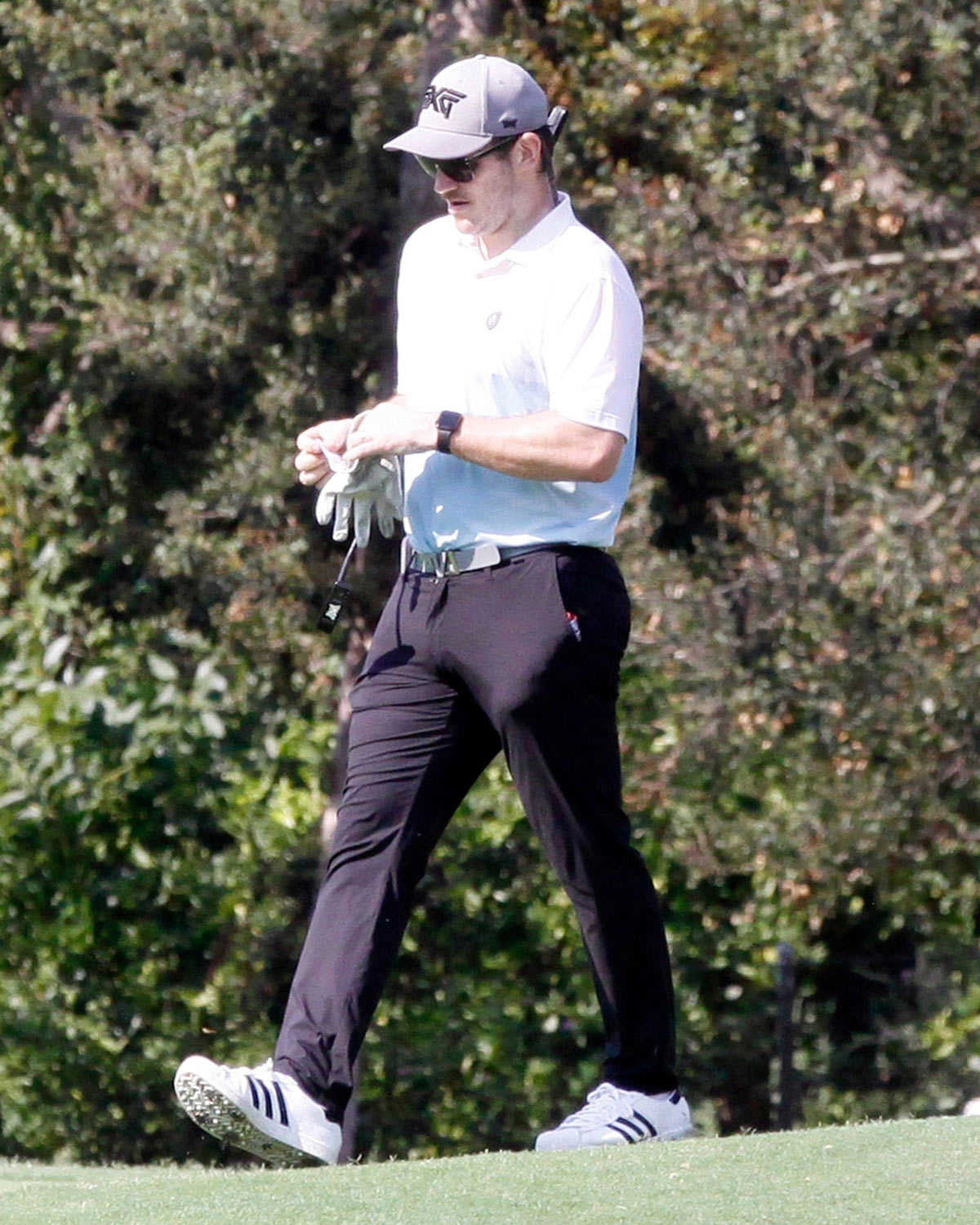 アベンジャーズ』俳優クリス・プラットが、ゴルフで履くのは“スーパー