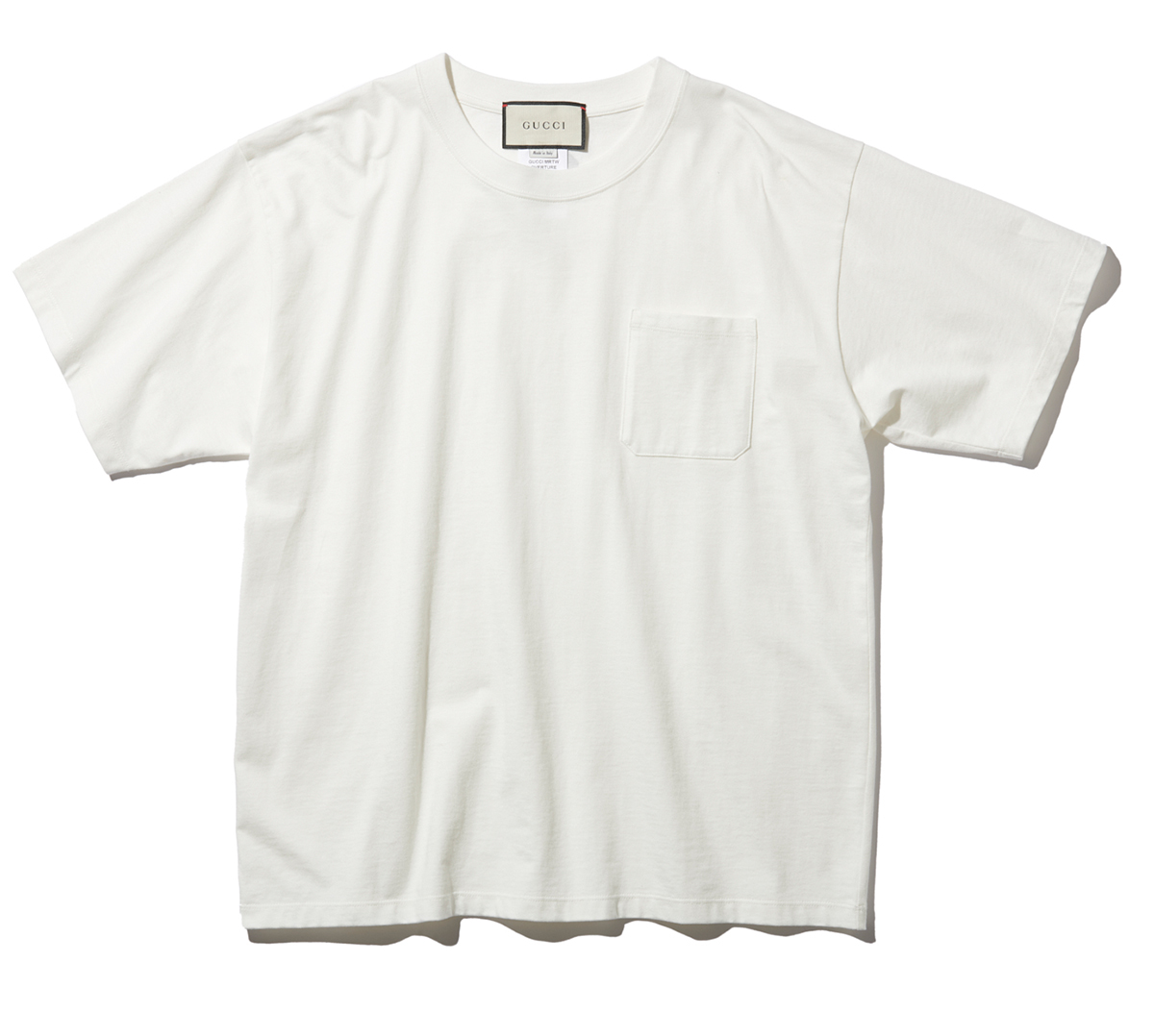 チラ見せロゴが効果大！大人が選ぶべき“格上”白Tシャツ