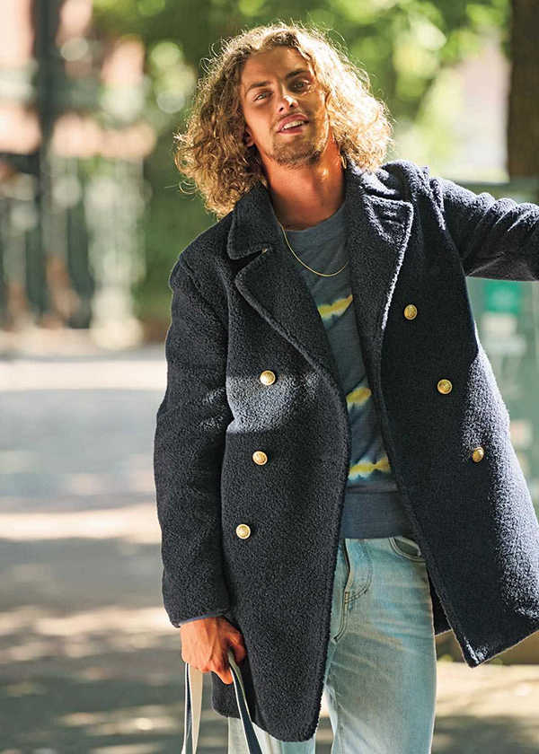 JW ANDERSON ムートンジャケット48 safari掲載 Safari』最新号でコーディネート！ vol.9 大人度を底上げする“レザー