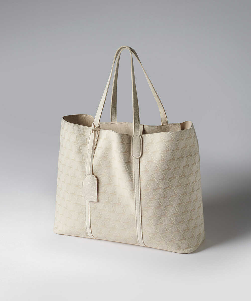 FOCUS BRAND vol.183 あの〈エスティバン〉の高機能バッグに新色が登場