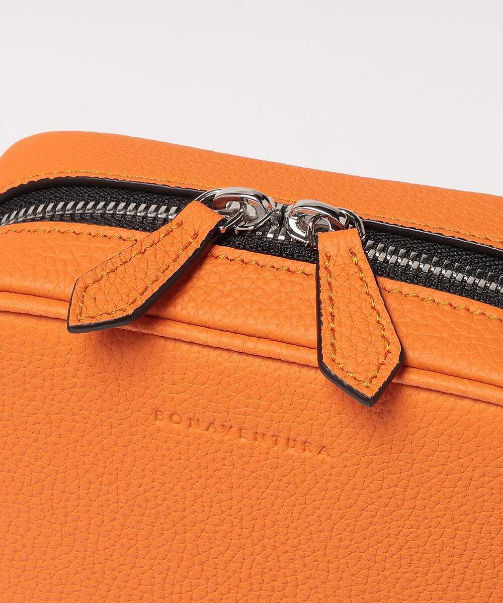 SAFARI MAGAZINE 〈ボナベンチュラ〉のカラフルな個性派バッグで大人の