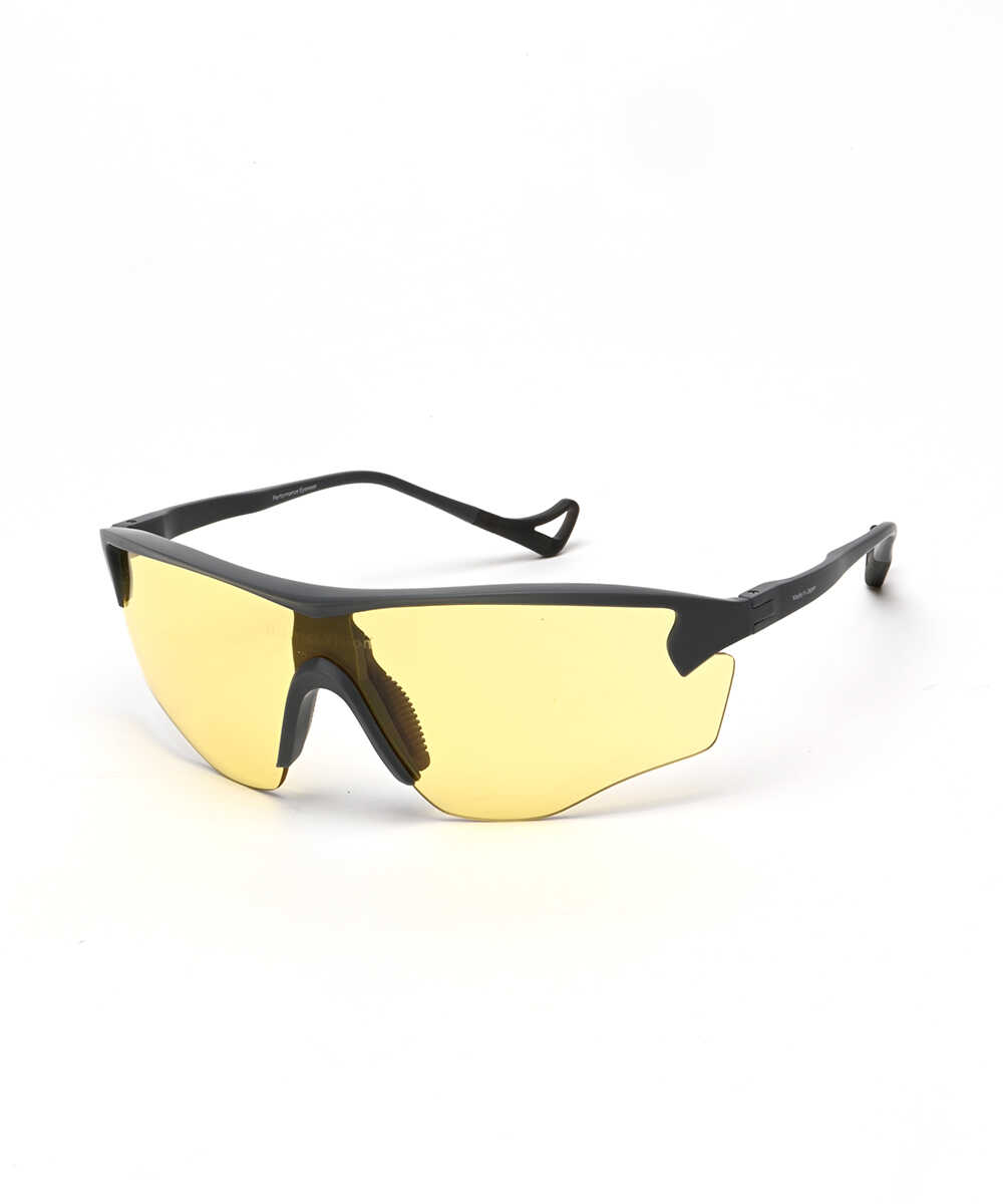 SAFARI MAGAZINE ラグジュアリー感あるラン用サングラス＆ウエアは